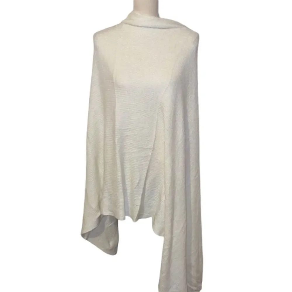 Aqua Bloomingdales Super-Cozy Wrap